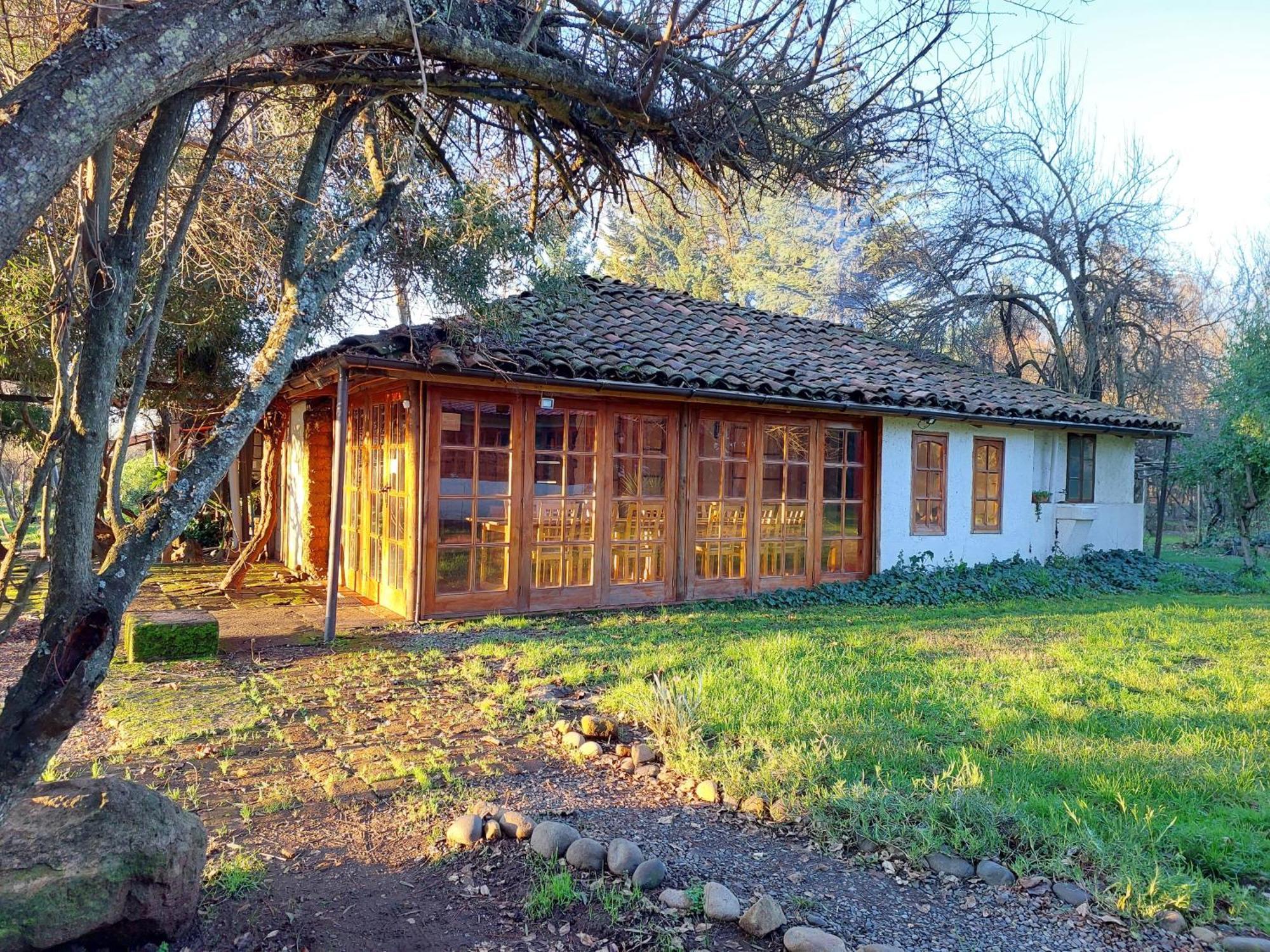 La Casa De Adobe Natural Y Mas Bulnes Eksteriør bilde